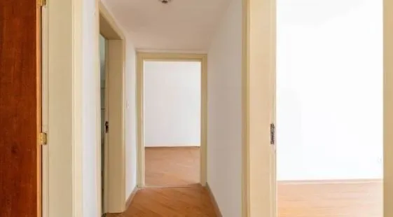 Imagem Apartamento no Petrópolis de 3 dormitórios e 2 vagas DESOCUPADO