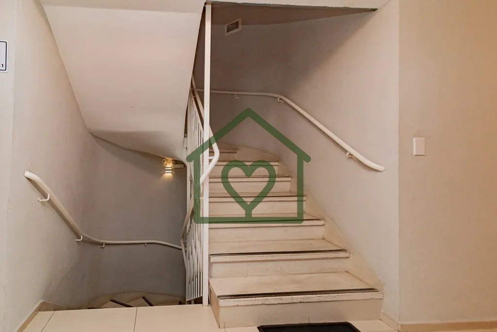 Imagem COBERTURA DE 196m² COM 2 DORMITÓRIOS, 2 BANHEIROS, 2 SALAS, COZINHA, ESCRITÓRIO, AMPLO ESPAÇO EX...