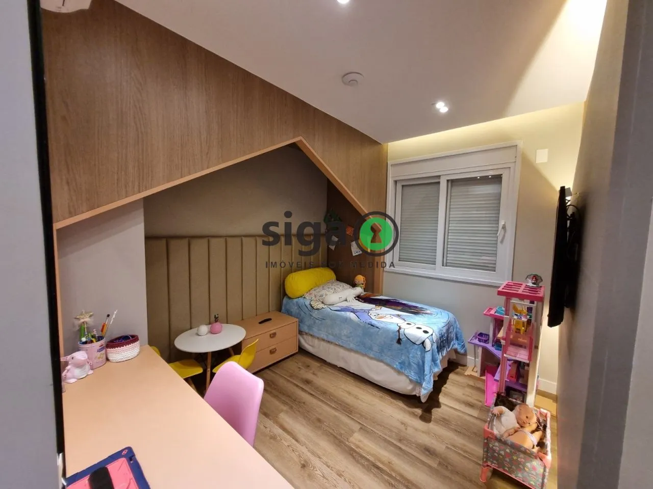 Imagem Casa a Venda na Granja Julieta com 4 quartos