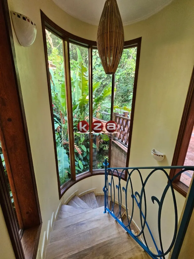 Imagem Casa de luxo em condomínio à venda em Guarujá-SP, Praia de Taguaiba: 6 quartos, 6 suítes, 3 salas, 8 banheiros, 4 vagas, 300m².