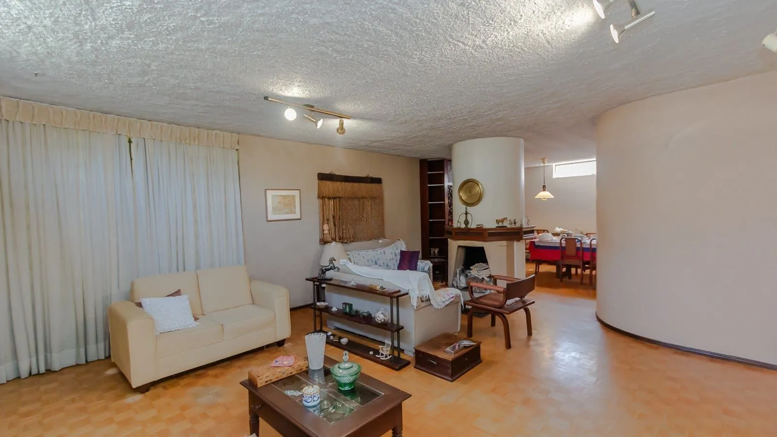 Imagem Casa com 3 dormitórios com 279.5m², no bairro Três Figueiras