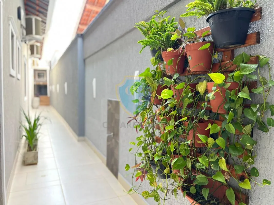 Imagem CASA 3 DORMS COM 2 SUITES