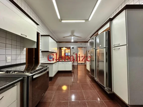 Imagem Apartamento à venda com 252m², 3 suítes, frente mar com sacadas por R$3.000.000,00 no Gonzaga em Santos