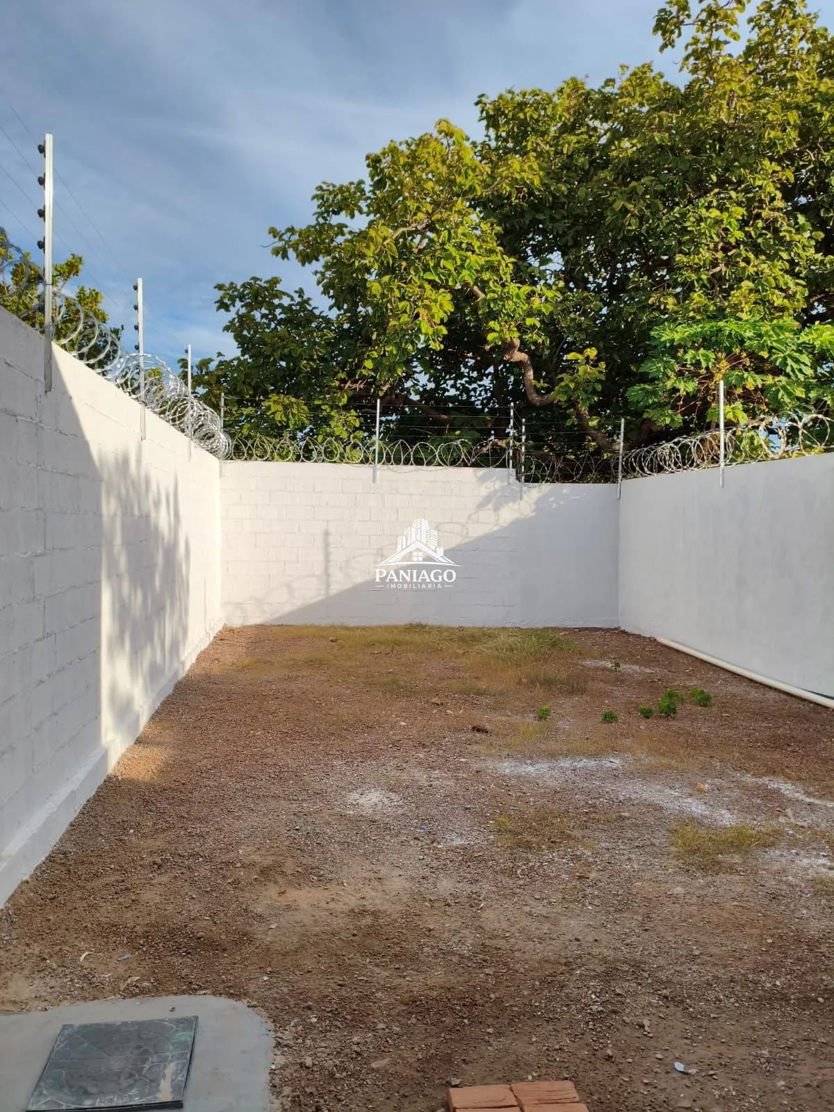 Imagem CASA COM 2/4 SENDO 1 SUITE NO BAIRRO PETRÓPOLIS - VARZEA GRANDE