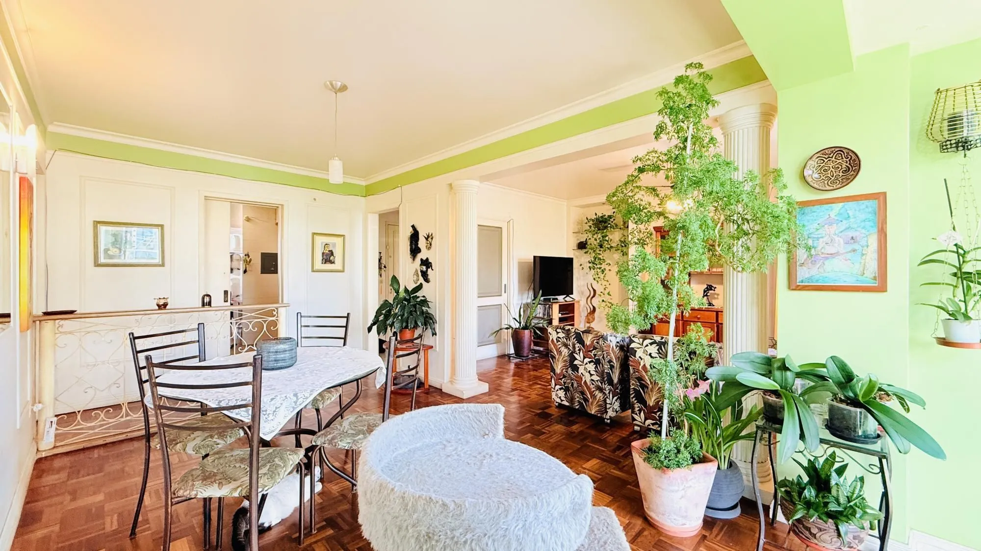 Imagem Apartamento com 3 quartos, 1 suíte, à venda na Avenida Doutor Nilo Peçanha, 1121, Três Figueiras, Porto Alegre