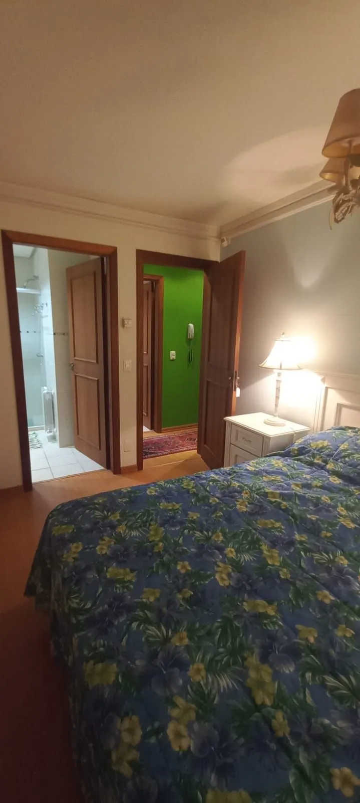 Imagem Apartamento a venda em Gramado com 02 dormitórios, suíte, sacada e vaga coberta