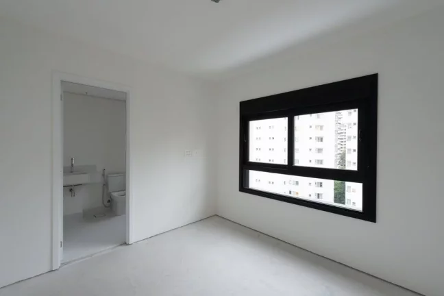 Imagem Apartamento Alto Padrão à Venda Em Moema Com 3 Suítes e 3 Vagas