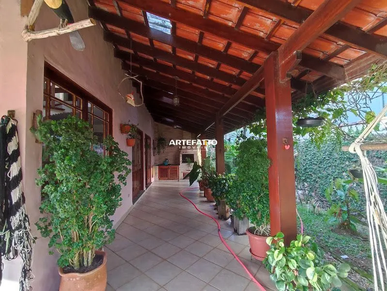 Imagem Casa à venda em Ubatuba, Praia Grande, com 5 quartos, 213m2