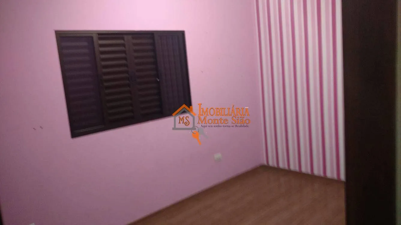 Imagem Sobrado com 3 dormitórios à venda, 203 m² por R$ 700.000,00 - Jardim São João - Guarulhos/SP