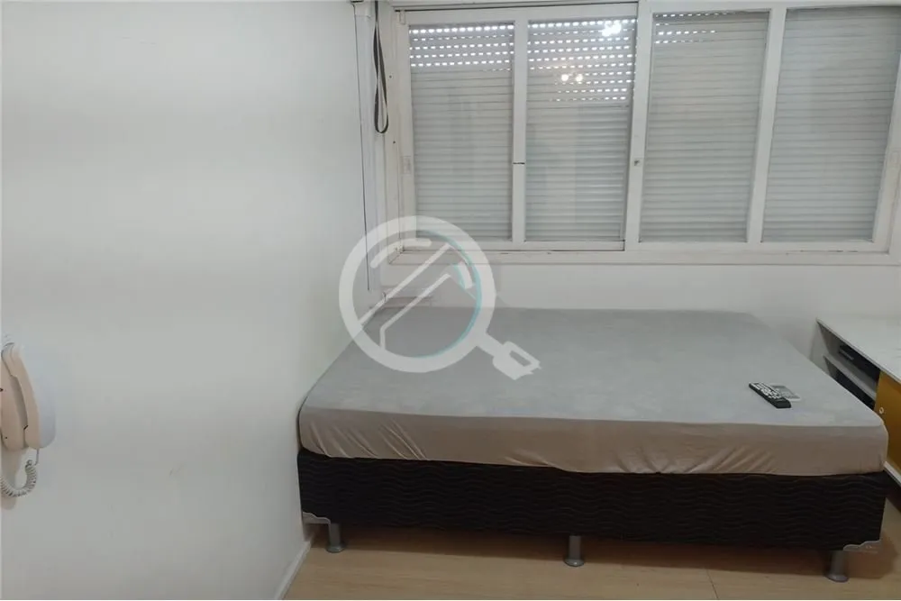 Imagem Apartamento, bem localizado. A 80m da Avenida Bento Gonçalves, e 100m da 3ª Perimetral, nas quais ...