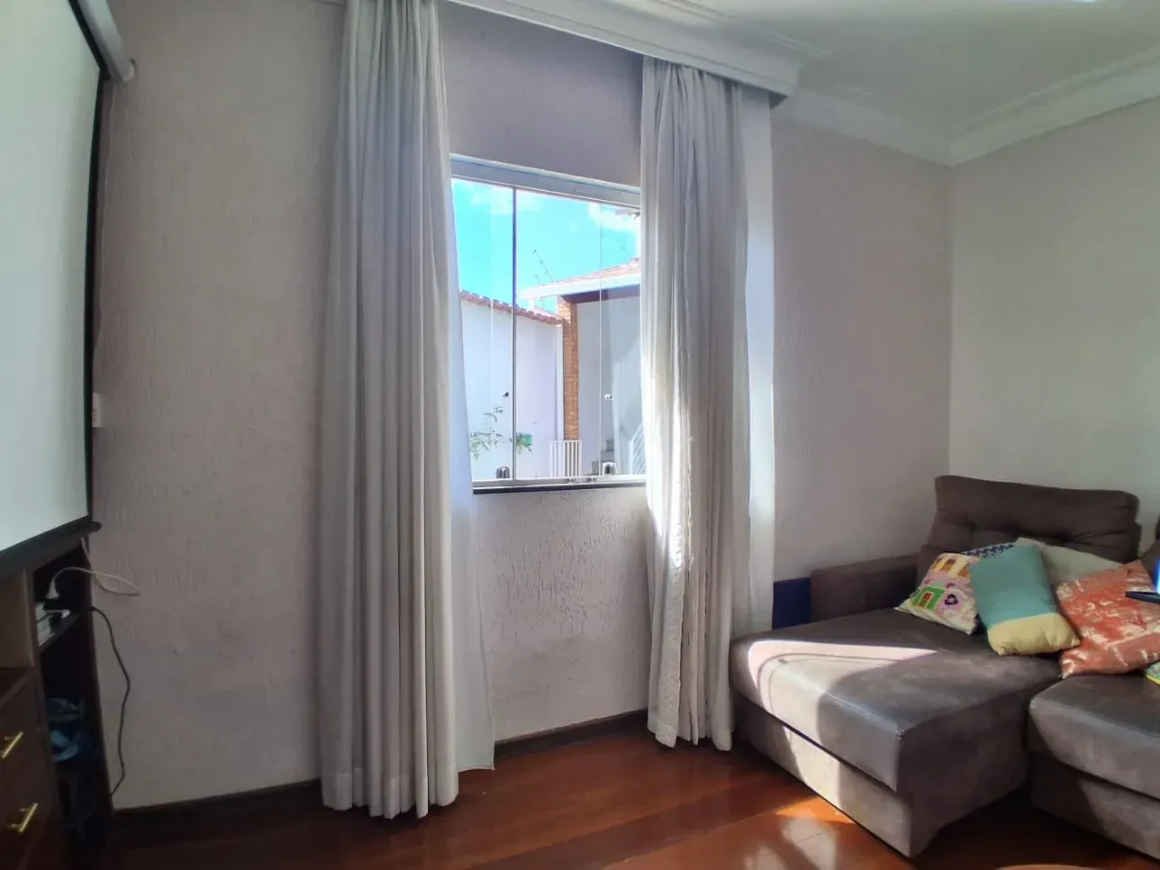 Imagem Casa com 4 Quartos à Venda, 313 m² em Renascença - Belo Horizonte