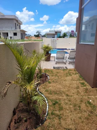 Imagem Deslumbrante Sobrado no Condomínio Ninho Verde 2 - Perfeito para Sua Família!
