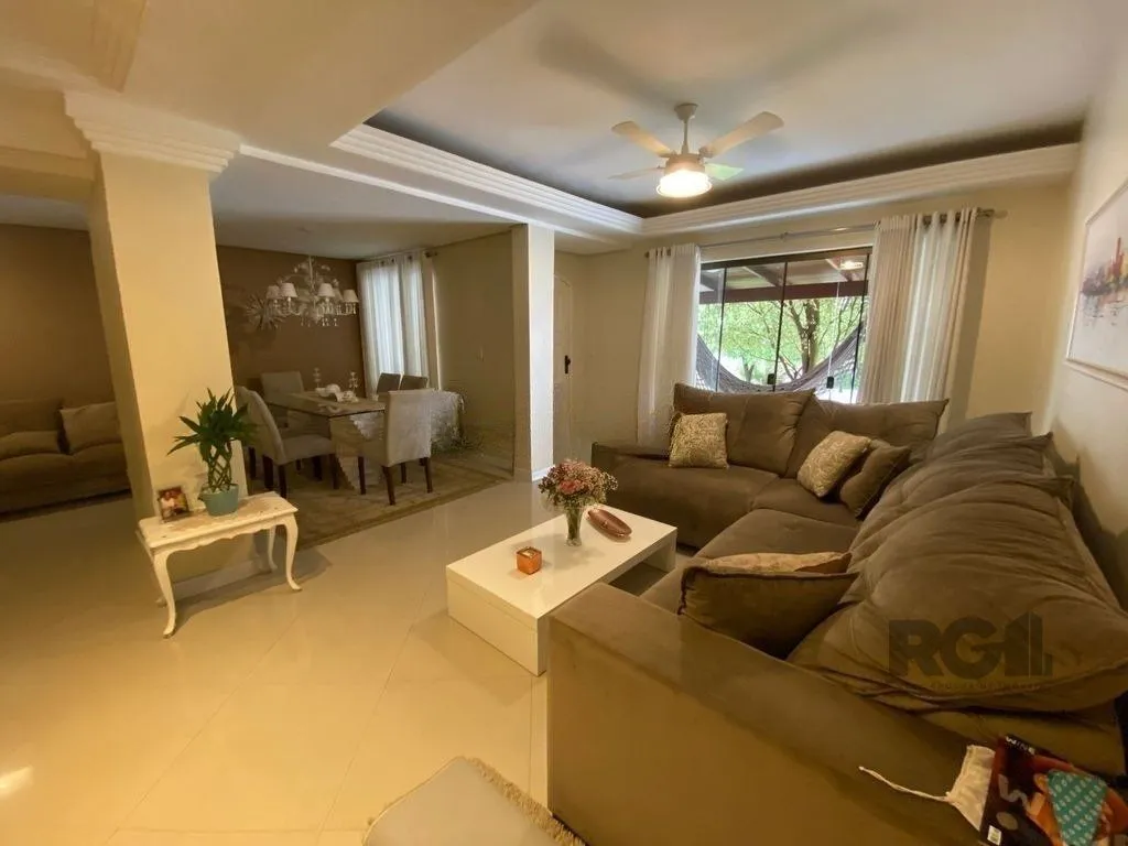Imagem Casa de 5 dormitórios, bairro Jardim Floresta