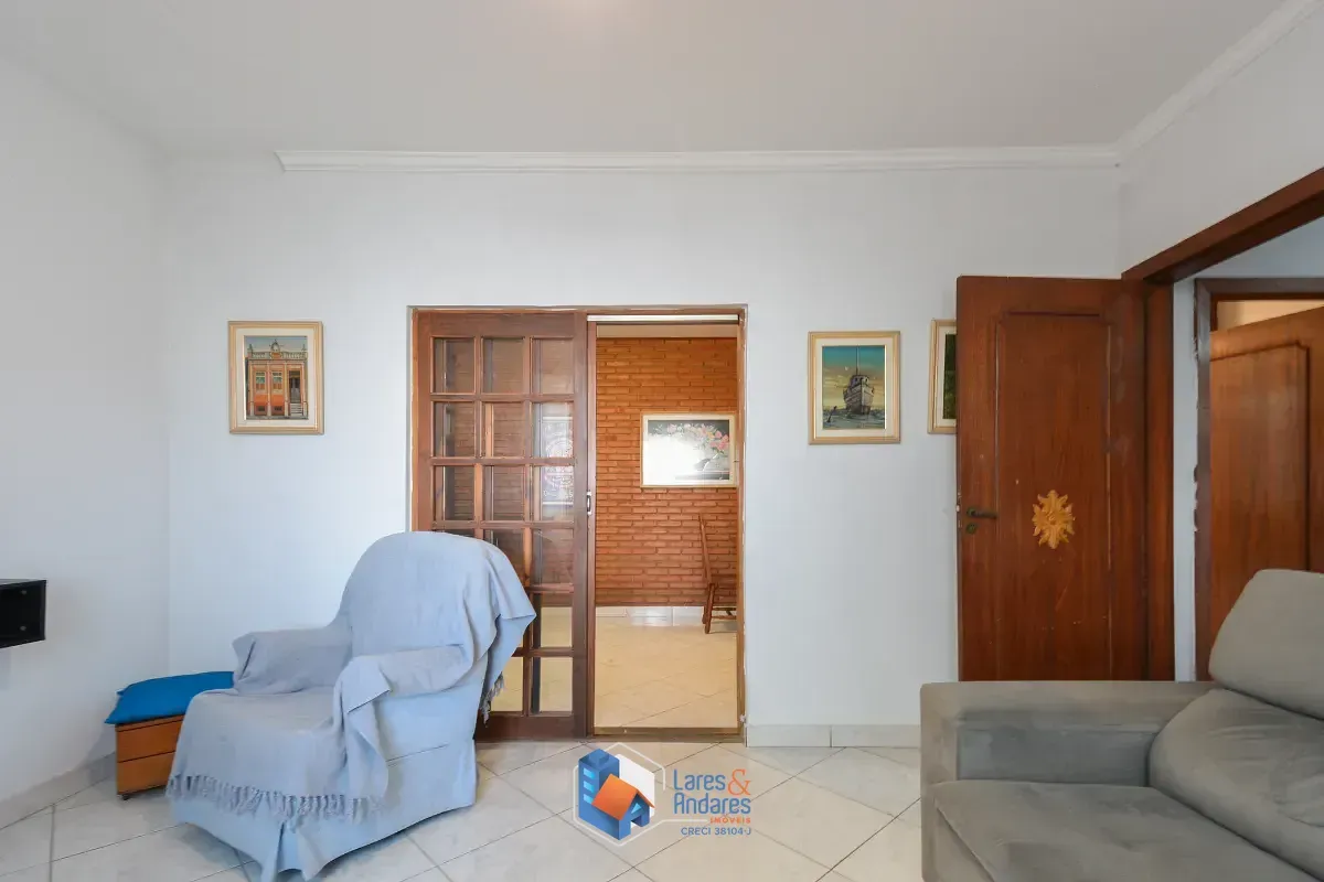 Imagem Casa para venda em Jardim da Glória com 4 quartos, sendo 1 suíte, 275m²