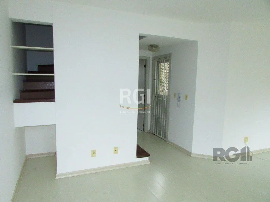 Imagem Casa em condomínio para Venda com 3 dormitórios, sendo 1 suites e 2 vagas no bairro Cristal