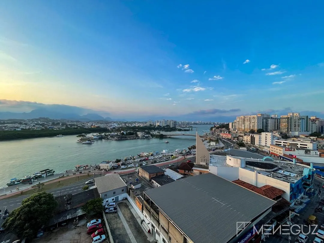 Imagem Apartamento 2 quartos, a venda, no centro de Guarapari, com vista para o canal