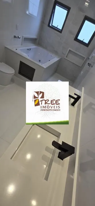 Imagem VENDA DE SOBRADO NOVO NO CONDOMÍNIO REAL PARK, EM ARUJÁ/SP, 300m² com 4 suítes amplas, suíte máster com hidro, área gourmet e piscina. CONSULTE-NOS.