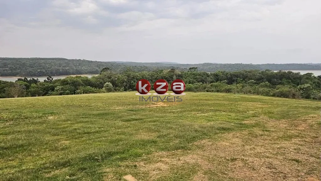 Imagem Terreno de 2.100 m² à venda no Condomínio Portofino em Piedade-SP: Conquiste seu espaço exclusivo!
