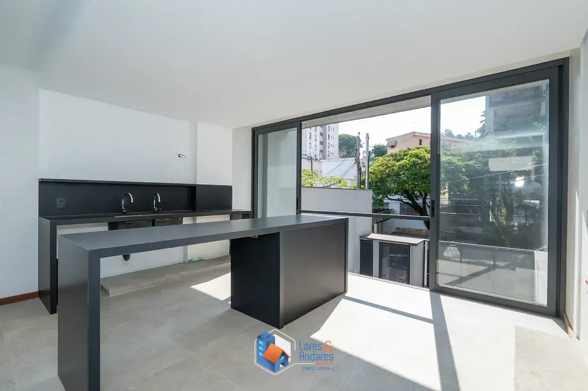 Imagem Casa para venda em Vila Madalena com 3 quartos, sendo 3 suítes, 278m²