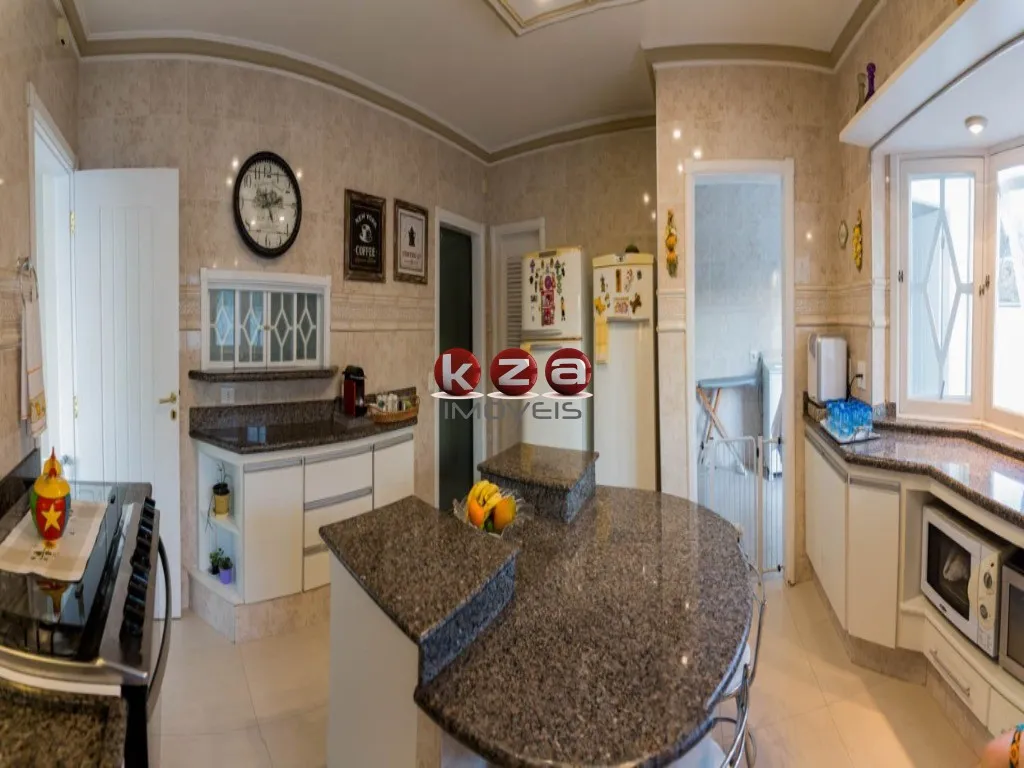 Imagem Espetacular casa de alto padrão em condomínio na Vila Embaré, Valinhos-SP: 5 quartos, 5 suítes, 3 salas, 7 banheiros, 9 vagas, 630m². Venha conferir!