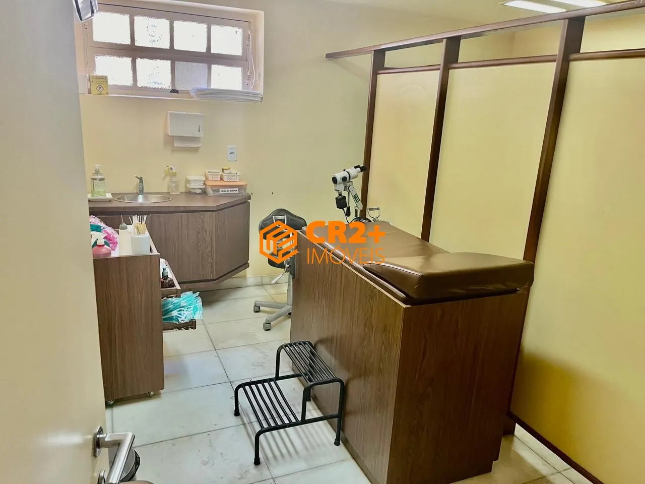 Imagem Vendo casa comércial equipada para clínica médica no Derby -370m²