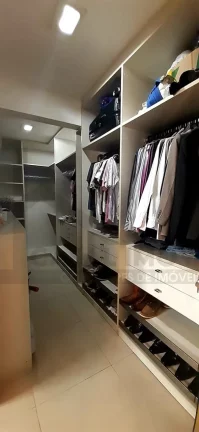 Imagem CASAL IMÓVEIS VENDE ED HORIZONTE II 250 M² 3 SUÍTES - MASTER BANHEIRO DULPO + 4 VGS ANDAR ALTO Fino acabamento e móveis de grife, tudo muito novo