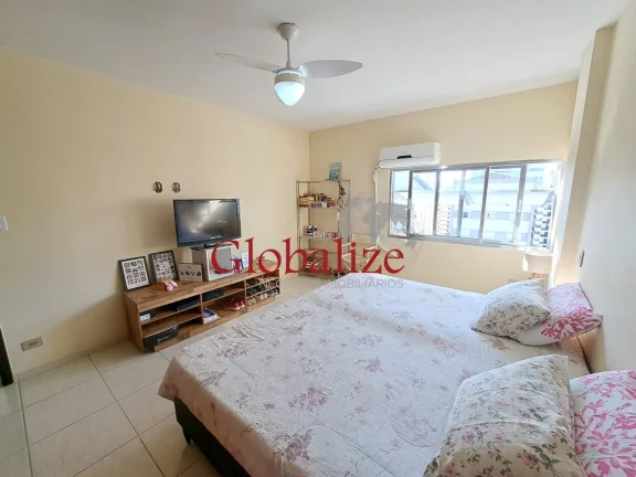 Imagem Apartamento com 131m², 2 quartos, varanda, dependência, vaga demarcada por R$720.000,00 no Gonzaga em Santos