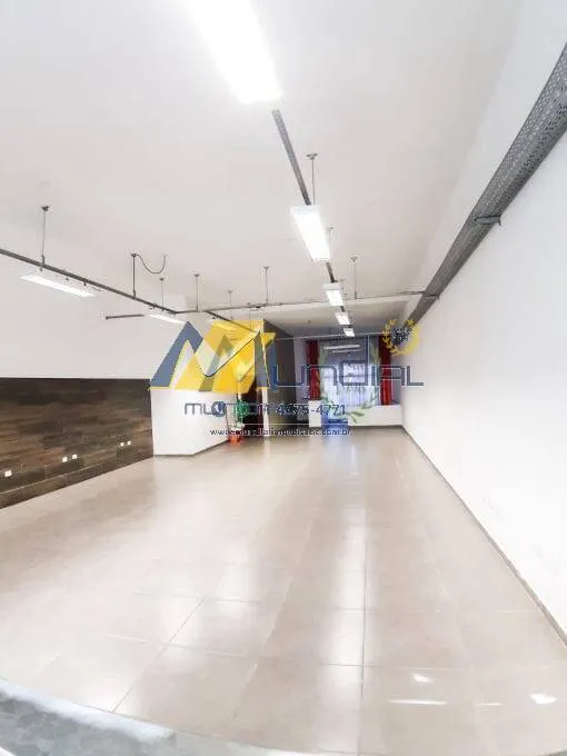 Imagem Vendo Sobrado com Salão em Santo André, Parque das Nações
