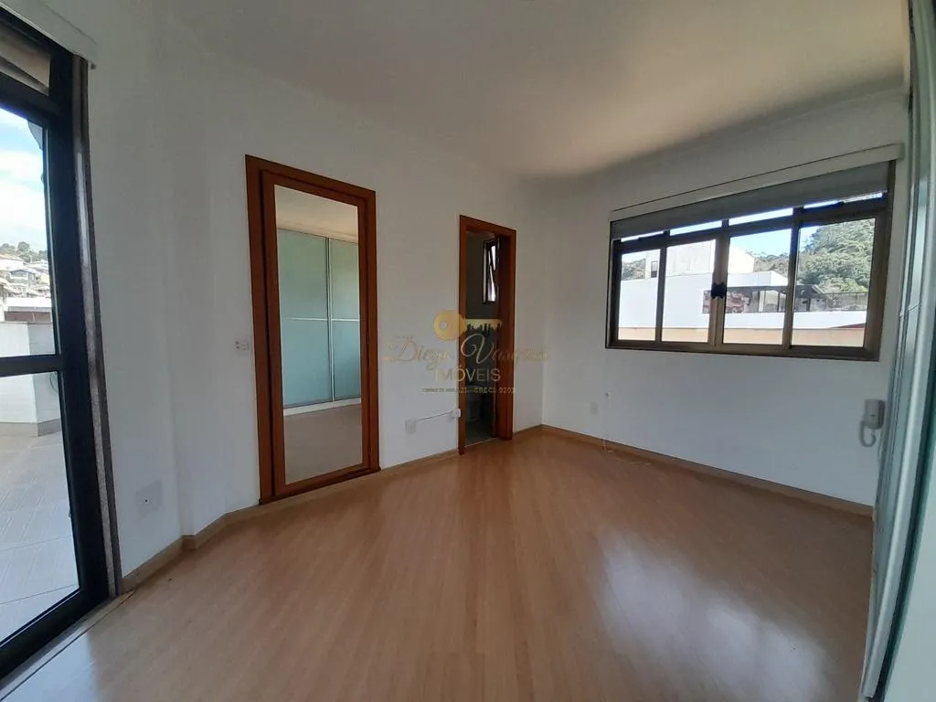Imagem Cobertura para Venda em Teresópolis / RJ no bairro Agriões