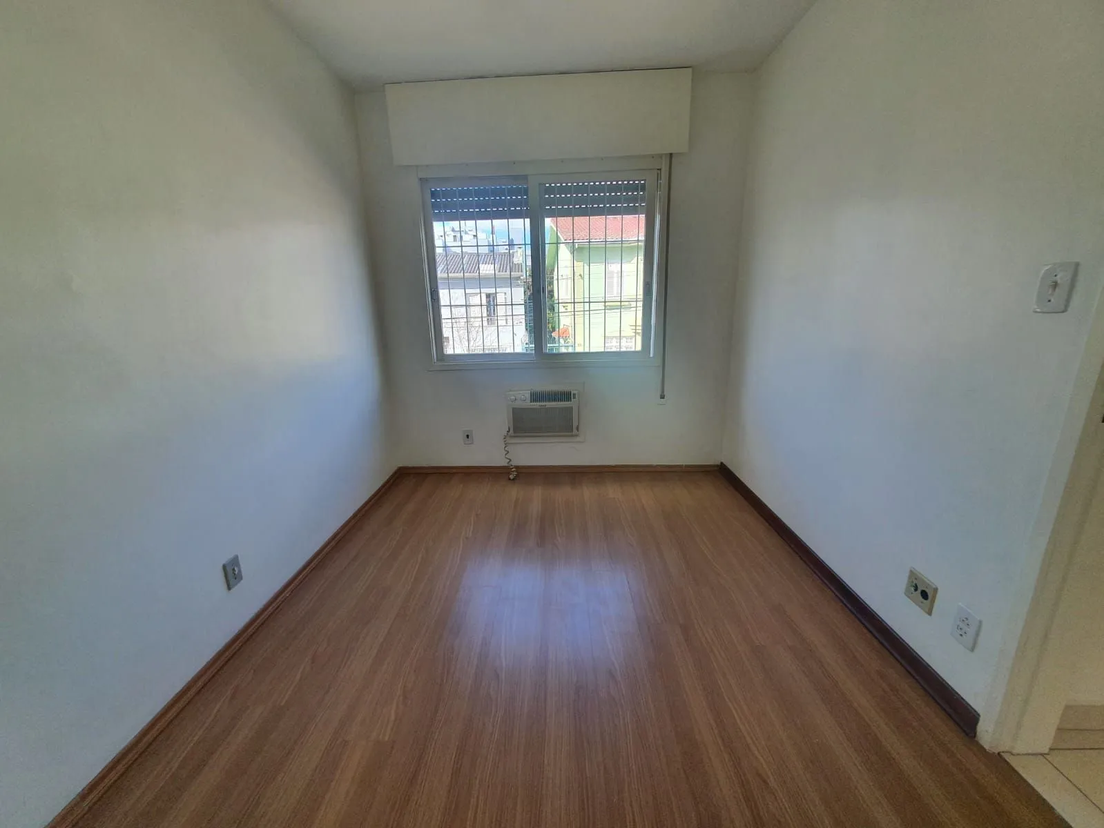 Imagem Apartamento de 2 dormitórios no bairro Azenha para comprar
