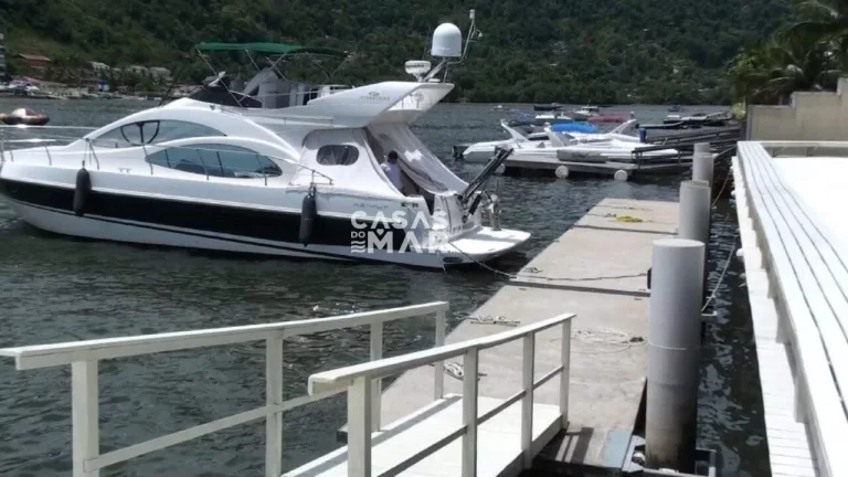 Imagem Imperdível oportunidade: Casa à venda em Angra dos Reis-RJ, Praia da Ribeira (cunhambebe) - 5 quartos, 4 suítes, 5 banheiros, 3 vagas, 250m²!