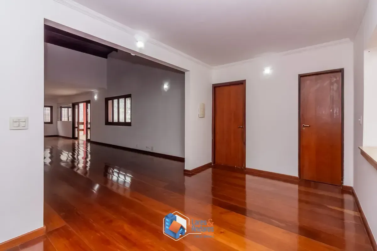 Imagem Casa para venda em Vila Albertina com 3 quartos, sendo 1 suíte, 413m²