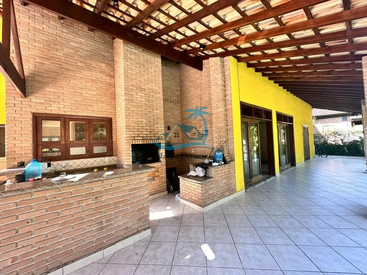 Imagem Casa de alto padrão à venda em condomínio fechado (Jardim Costa Azul) em Ubatuba