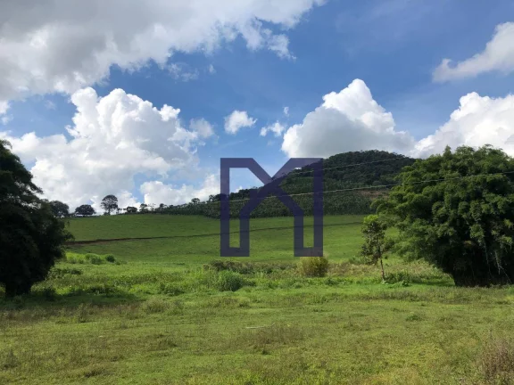 Imagem Sítio com 3 dormitórios à venda, 359300 m² por R$ 2.200.000,00 - Zona Rural - Pedralva/MG