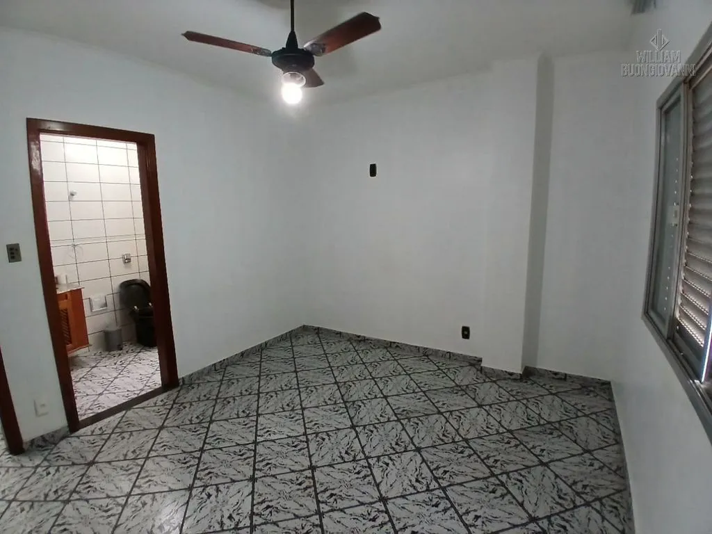 Imagem 1 Dormitório Grande c/ Vaga - 60m² - Frente Rua - R$ 300 mil