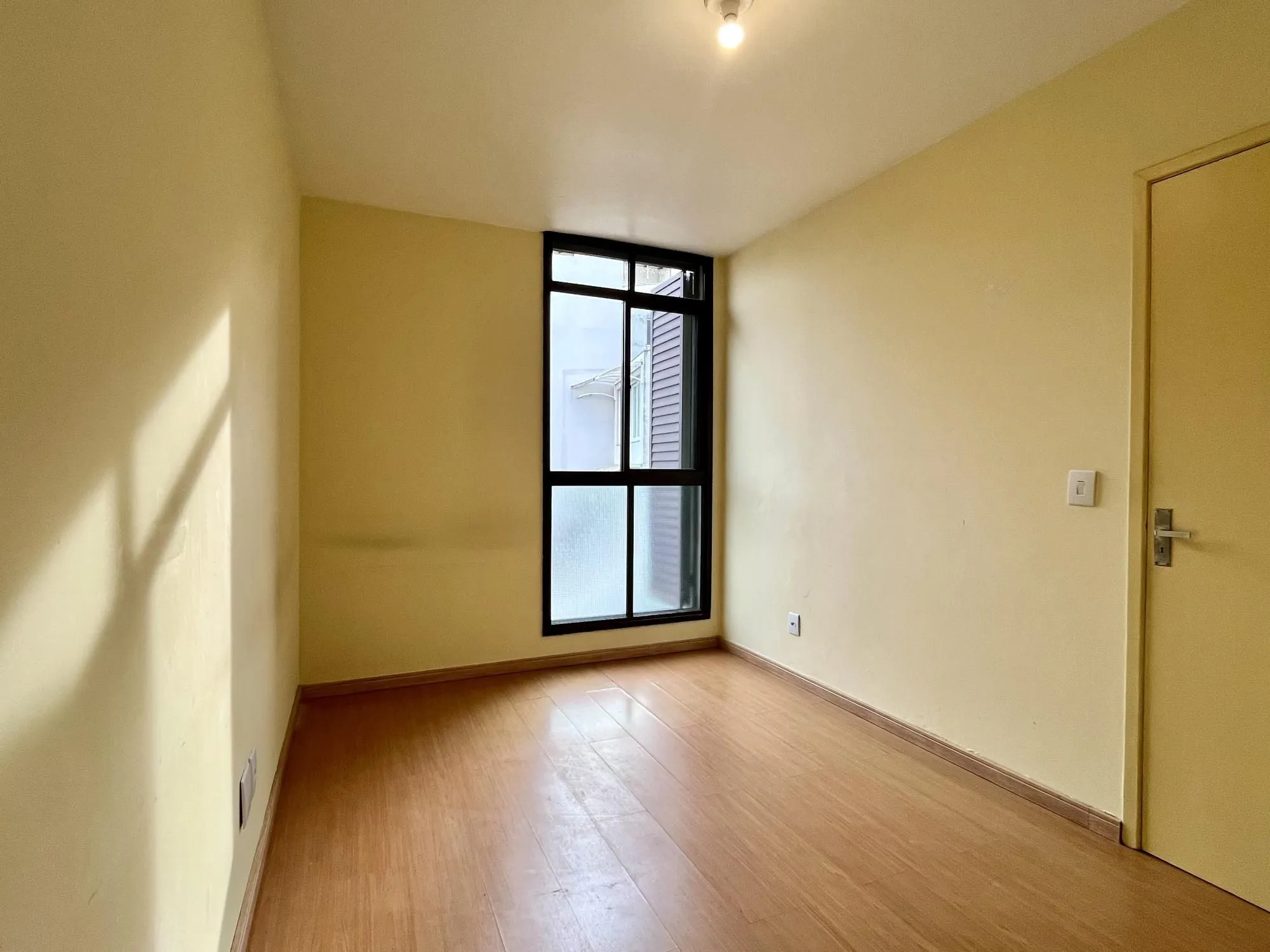 Imagem APARTAMENTO 1 DORMITÓRIO COM VAGA DE GARAGEM