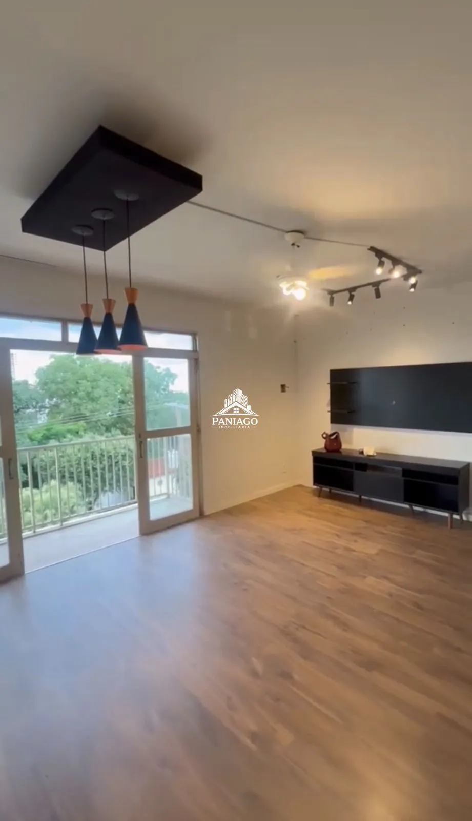 Imagem Apartamento Reformado para Locação com 2 Quartos, Suíte, Escritório