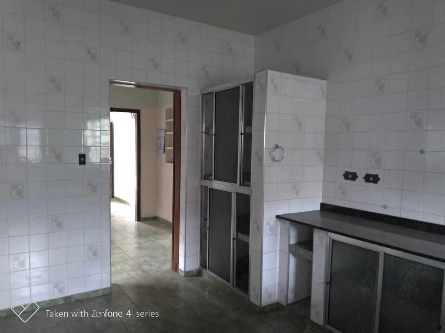 Imagem Casa à venda 2 Quartos, 1 Suite, 3 Vagas, 300M², Jardim Gurilândia, Taubaté - SP