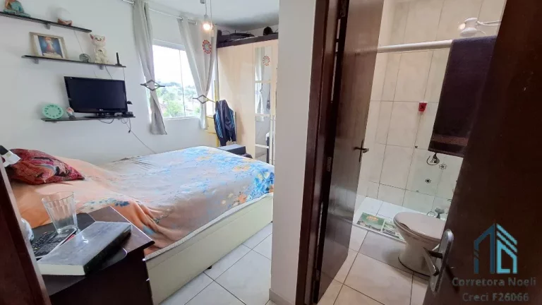 Imagem Sobrado 04 c/suíte, ótimo espaço nos fundos e frente, no Santa Cândida/Boa Vista em Curitiba PR
