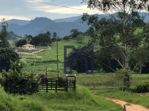 Imagem Sítio com 3 dormitórios à venda, 359300 m² por R$ 2.200.000,00 - Zona Rural - Pedralva/MG