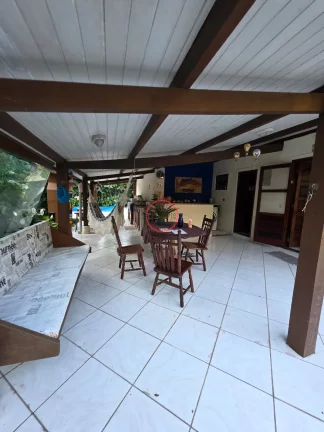 Imagem LINDO SITIO COM 1832 M² COM 2 CASAS PISCINA LINDO GRAMADO ARVORES FRUTIFERAS POÇO ARTESIANNO AREA GORMET PERTO DE TUDO