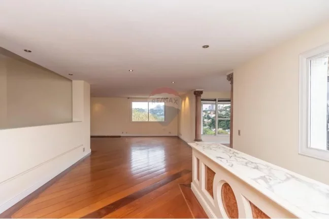 Imagem Amplo e Sofisticado Apartamento 350m² com Vista para o Pacaembu – Higienópolis / Pacaembu