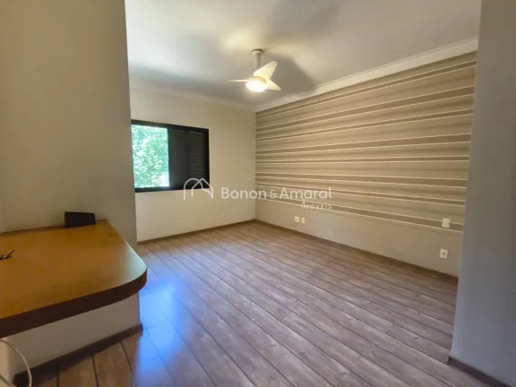 Imagem Casa a venda chapadao, projetada por arquiteta, espaço, aconchego e cara de casa de fazenda
Em fren...