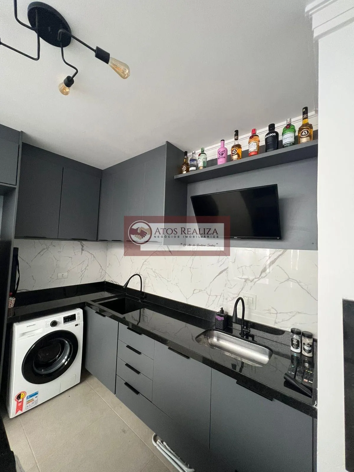 Imagem Vendo sobrado novo com planejados. Lindo sobrado de 143m² no Jardim presidência, Imóvel de 3 Dormitorios com Armários, sendo 2 suítes, Closet, 2 vagas de garagem, Palnejados na cozinha e banheiro, Àres gourmet com churrasqueira, Agente uma visita e se sur
