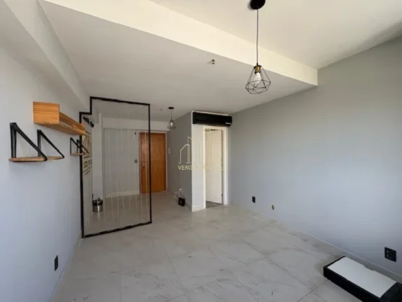 Imagem Oportunidade imperdível: Sala em condomínio à venda em Lauro de Freitas-BA, bairro Pitangueiras, com 1 sala, 1 banheiro, 1 vaga de garagem e 30m².