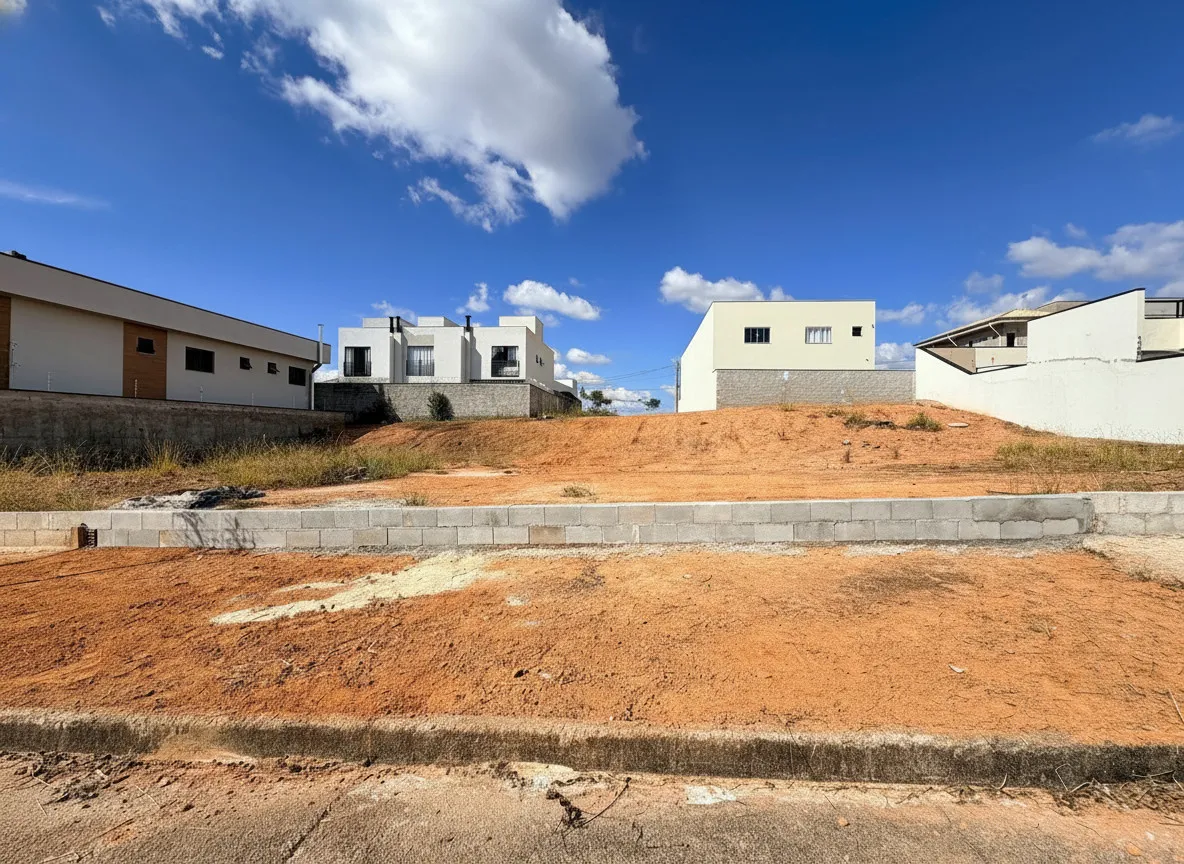 Imagem Terreno 250 m² à venda em Jardins de Florença, Poços de Caldas