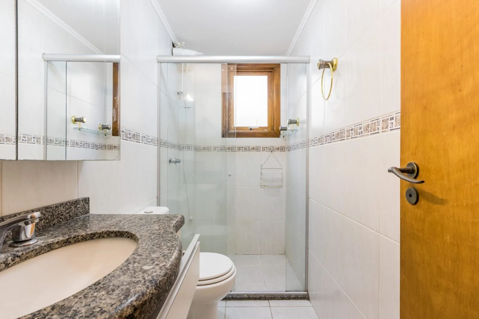 Imagem Casa para Venda - 227.93m², 3 dormitórios, 1 suite, 2 vagas - Chácara das Pedras
