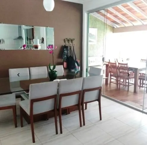 Imagem Casa à venda 4 Quartos, 2 Suites, 2 Vagas, 300M², São Benedito, Pindamonhangaba - SP