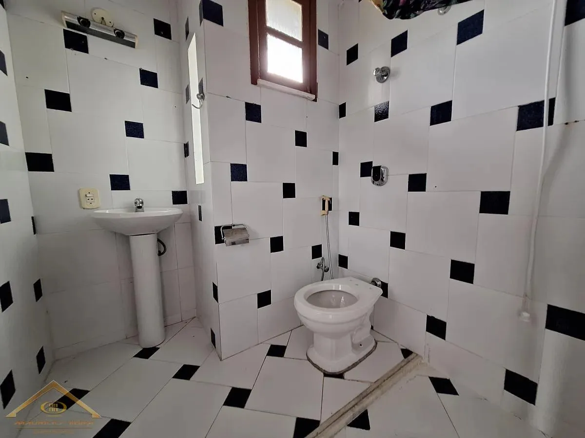 Imagem Casa em Condomínio para Venda em Cabo Frio / RJ no bairro Ogiva