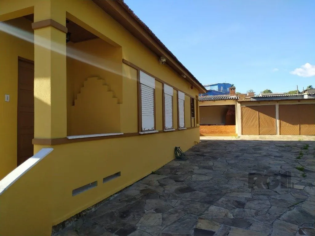 Imagem Casa térrea em ótimo estado.